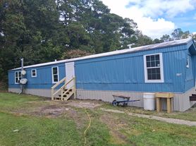 327 Holly Shelter Rd