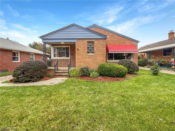 4517 W 223rd St, Fairview Park, OH 44126