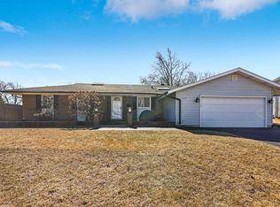 875 W Firestone Dr, Hoffman Estates, IL 60192