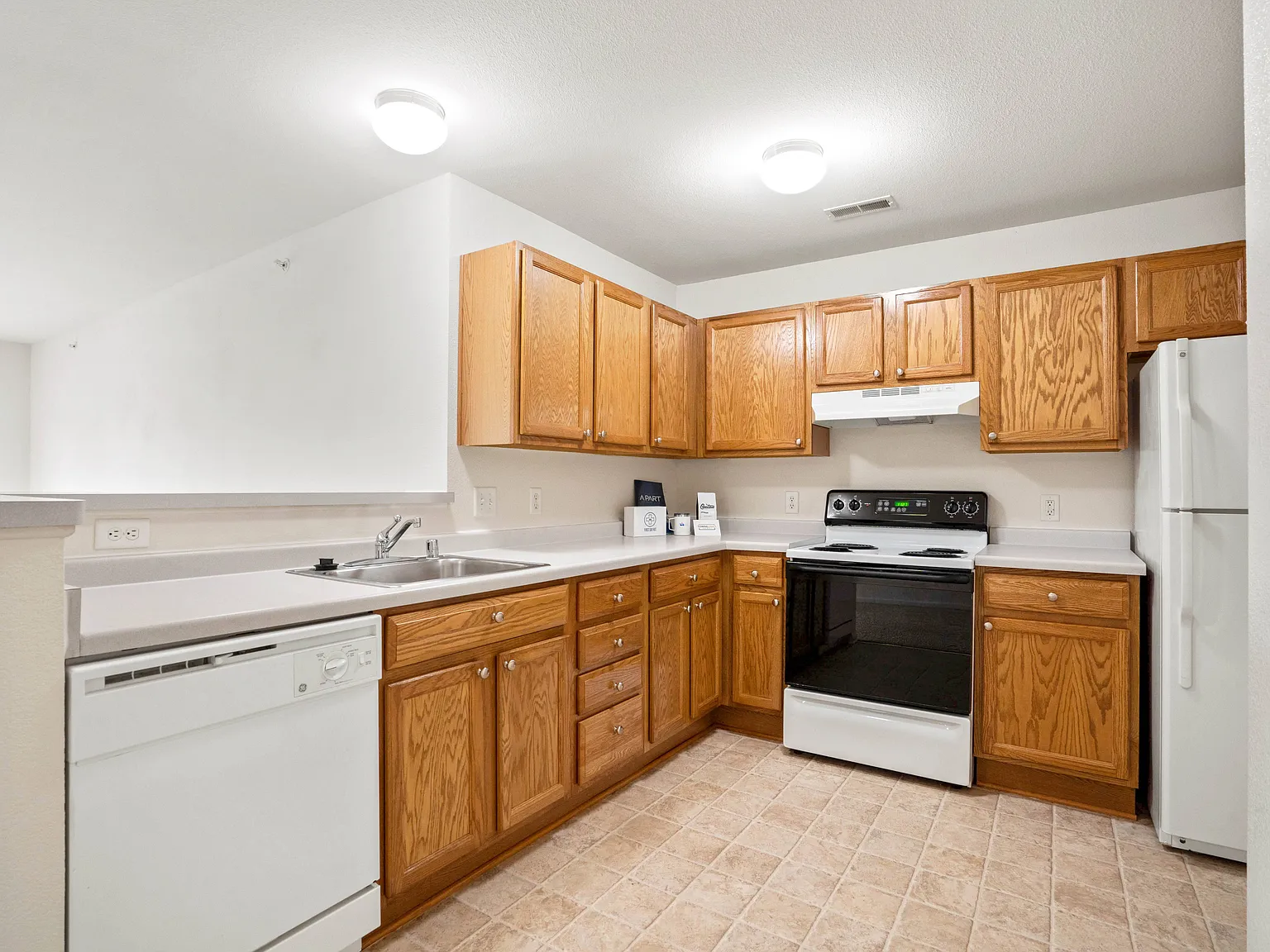 Towne Lakes Apartments — Photo 2