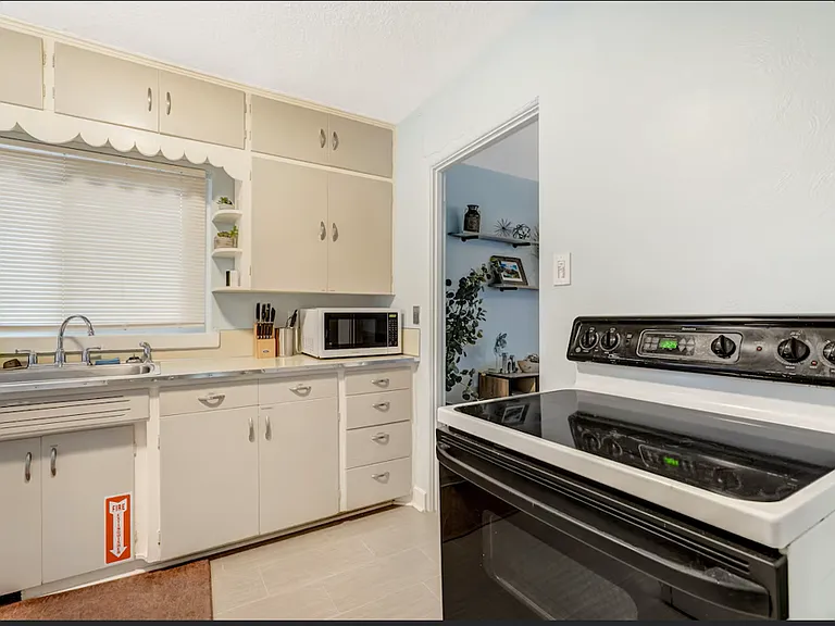 2533 E Buena Ventura St #1 — Photo 11