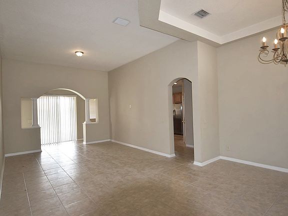 3rd image of 2524 Yukon Cliff Dr