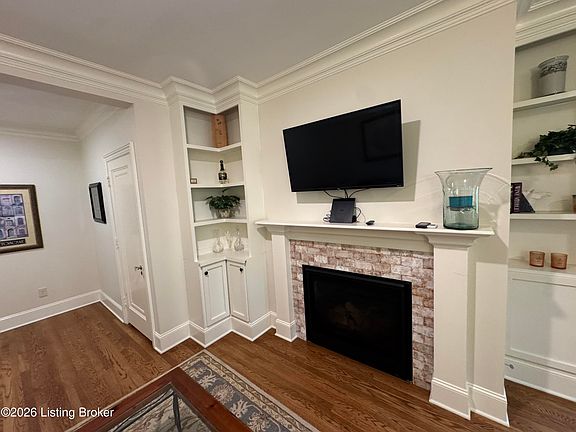5th image of 3017 Brownsboro Rd APT 4