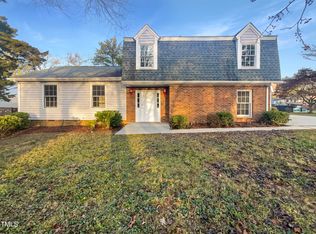 423 Cedar Hill Ln, Raleigh, NC 27609