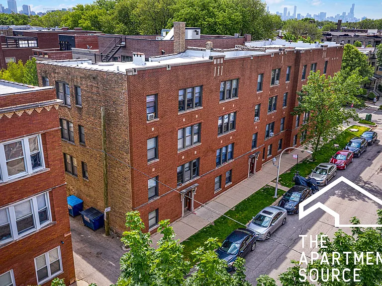 3915 N Greenview Ave #1 — Photo 12