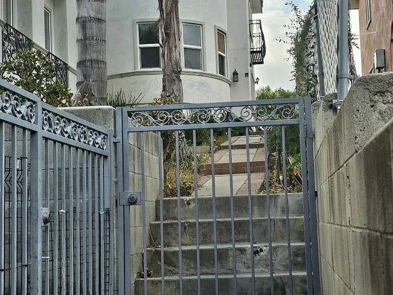 7425 Berne St — Photo 17