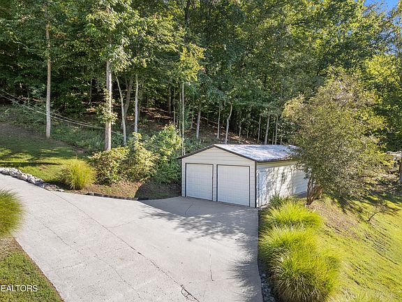 5th image of 755 Tanglewood Rd