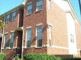 3251 N Washtenaw Ave, Chicago, IL 60618