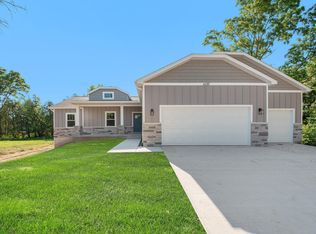 6081 Coventry Woods Dr NE, Belmont, MI 49306