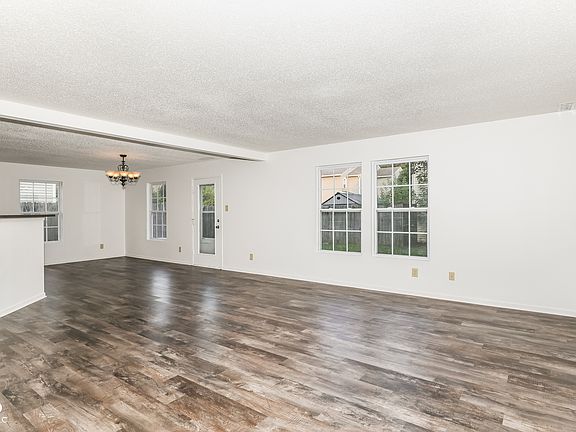 3rd image of 8447 Centenary Dr