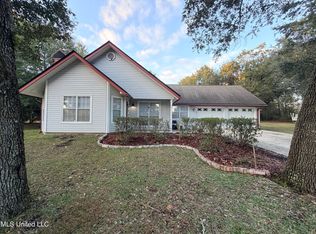 566 Ahuawa Pl, Diamondhead, MS 39525