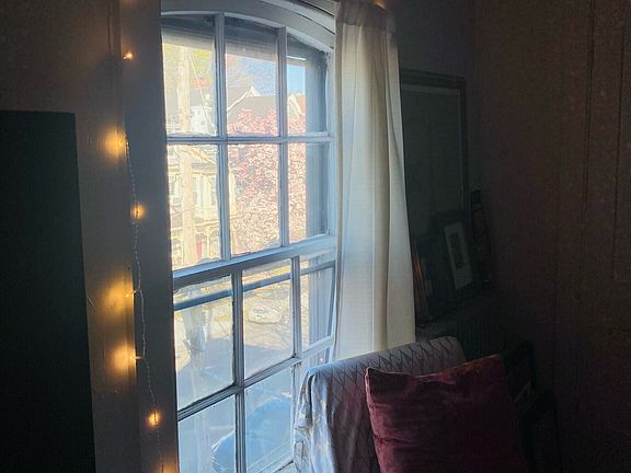 5th image of 34 Clark St