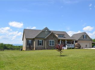 1495 Amostown Rd, Sandy Ridge, NC 27046