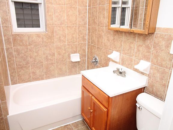 3rd image of 45 Newkirk St APT 101
