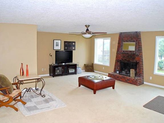 Living room 1