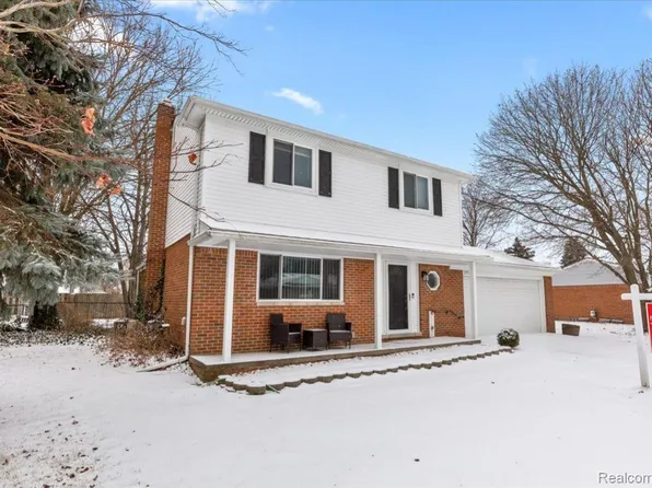23712 Neil St, Clinton Township, MI 48035