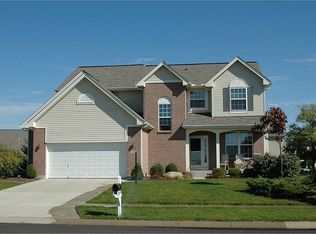 9069 Windbrooke Dr, Tipp City, OH 45371