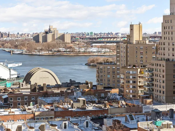 510 East 86th Street image 1 of 11