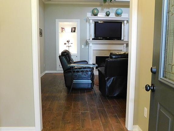 2nd image of 5770 Bayou Dr