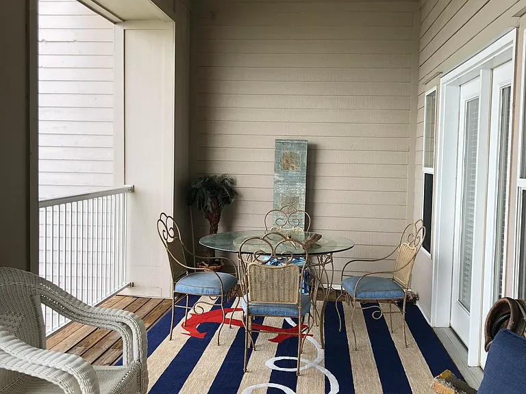 Table and chairs on balcony