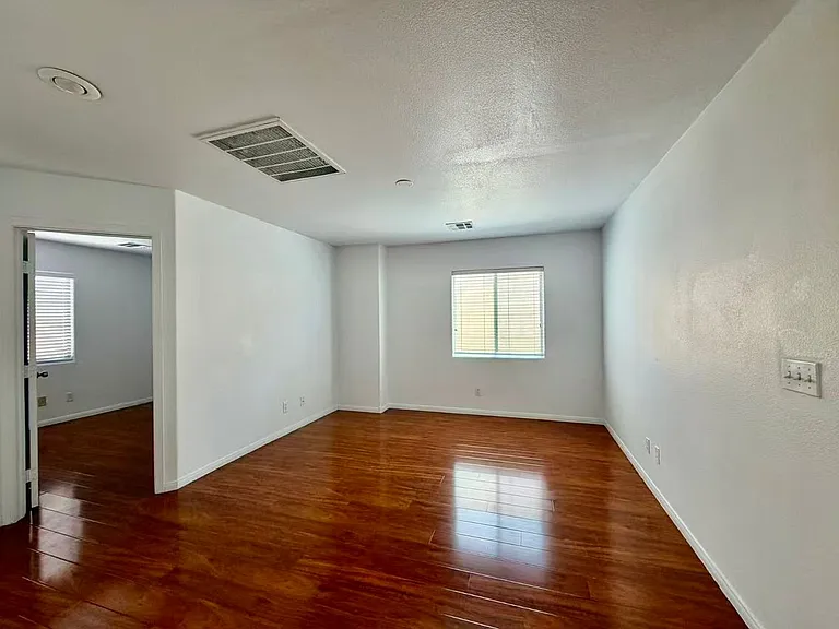 884 Blue Rosalie Pl — Photo 10