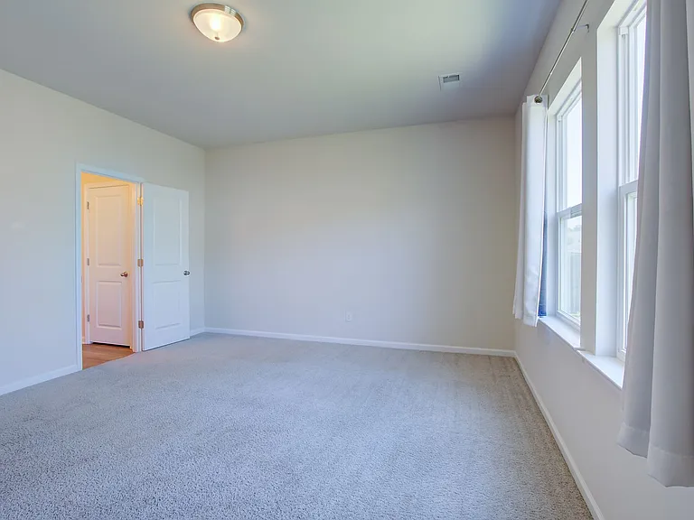 714 McRoy St — Photo 12