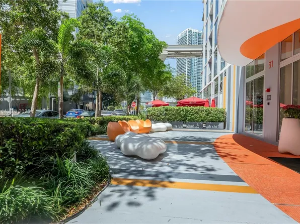 31 SE 6th St APT 1806, Miami, FL 33131