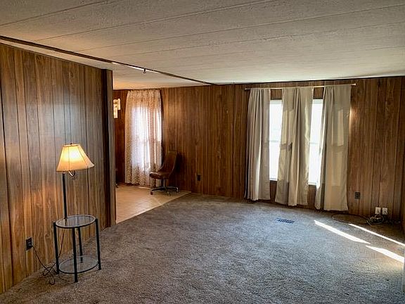 3rd image of 704 Woodland Ave