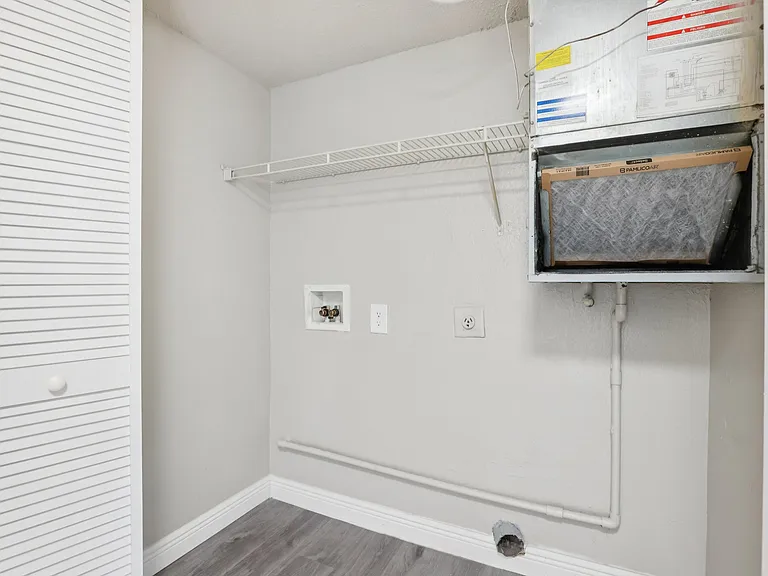 Serenity Lake Apartments — Photo 91