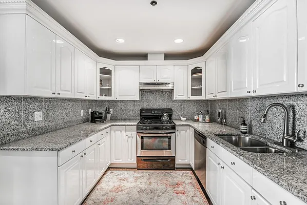 Rented by Compass | media 20