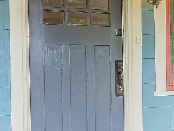 5th image of 2239 Laverna Ave