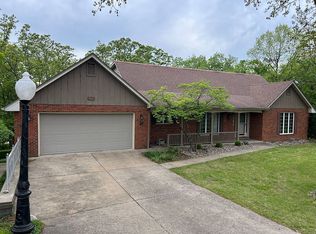 1752 Engelwood Dr, Jefferson City, MO 65101