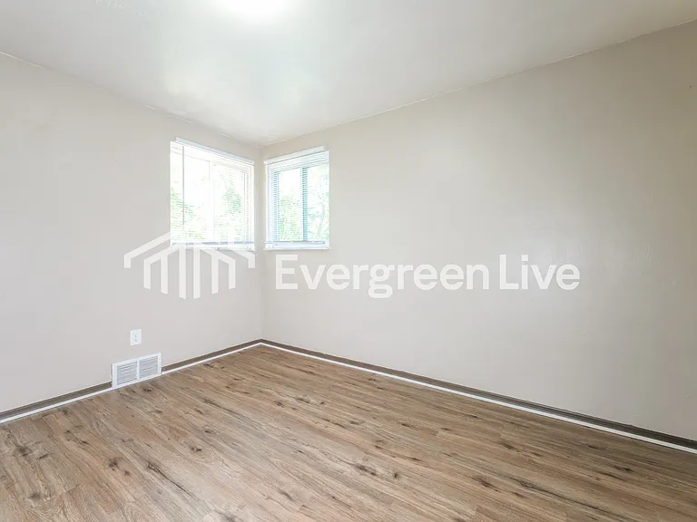522 Guylyn Dr — Photo 12