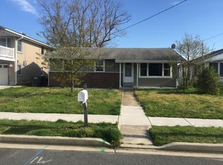 923 N Shore Dr, Biloxi, MS 39532