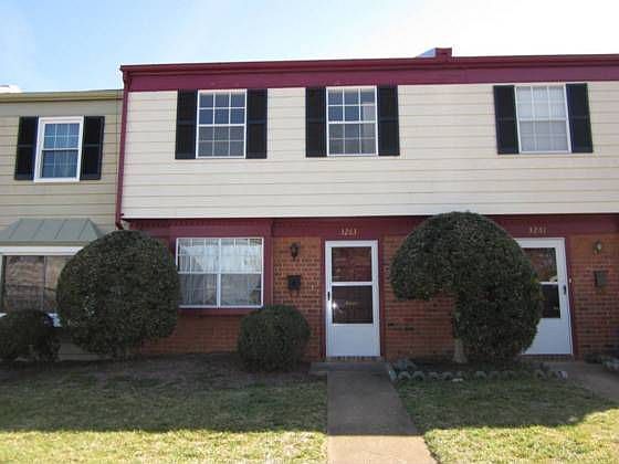 1st image of 3263 Hunters Mill Dr