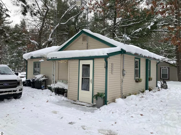 2531 Monroe St, West Branch, MI 48661