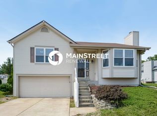 14375 Jamestown Bay Dr, Florissant, MO