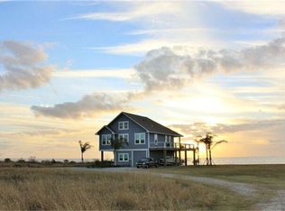 3655 W Bayshore Rd, Anahuac, TX 77514