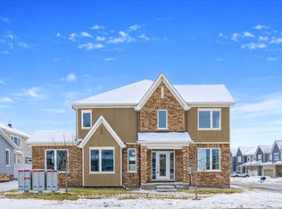 550 Sturnidae St, Ottawa, ON K2J6X1