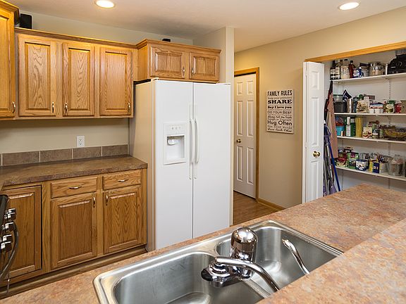 5th image of 1311 Moreland St
