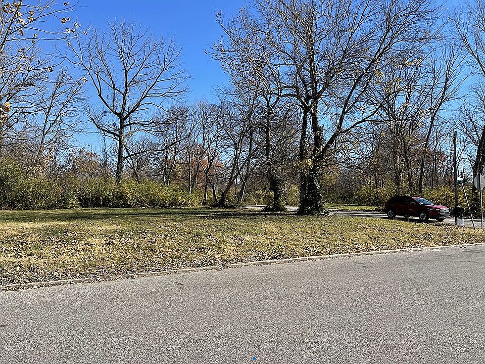 2nd image of 652 N 55th St