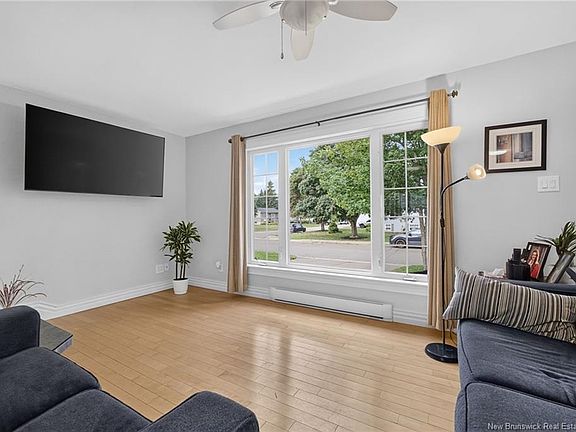 4th image of 67 Lawson Ave