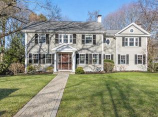8 Tennyson Rd, Wellesley, MA 02481