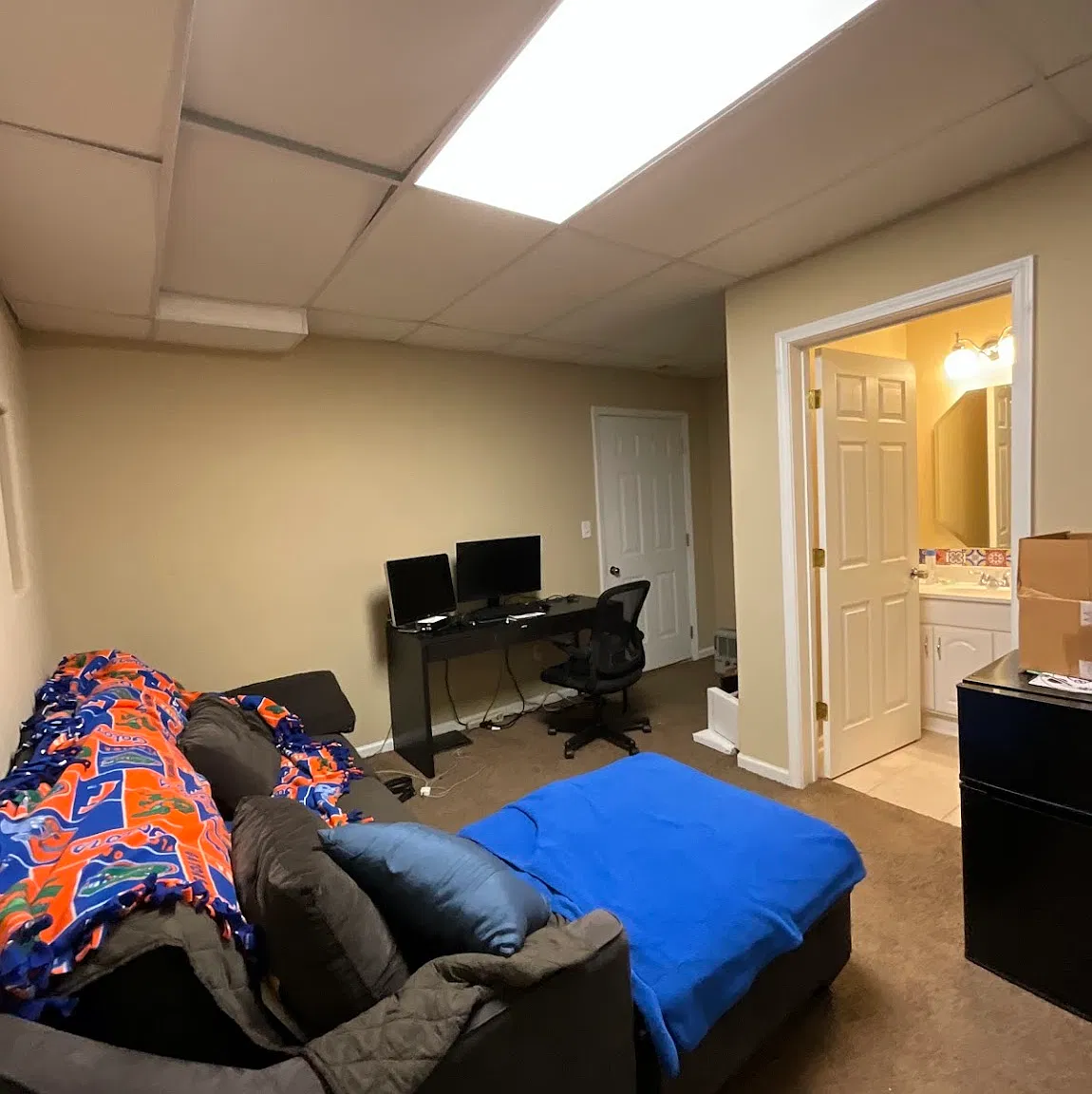 3 bed, 3.5 bath, 2024 sqft, $2,900 — Photo 2