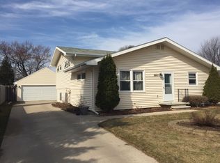 2607 S Fountain Ave, Appleton, WI 54915