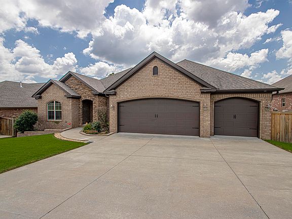 4th image of 8801 Trail Creek Dr