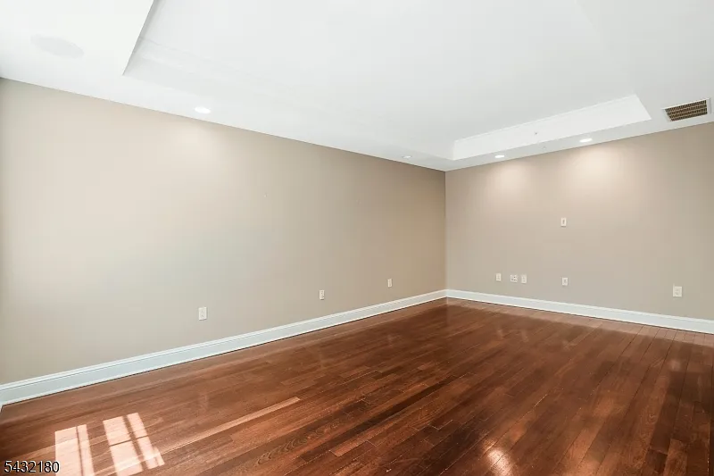 40 W Park Pl — Photo 4