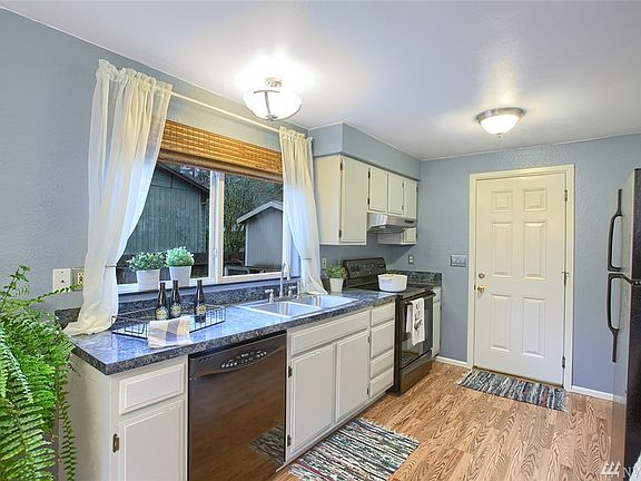 4th image of 42976 SE 170th Ct