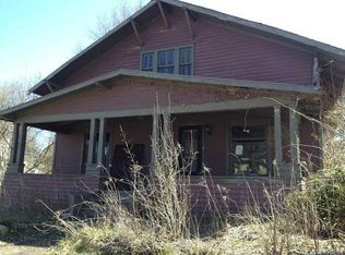 162 S Main St, Lyndonville, NY 14098