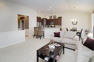 5th image of 3035 Woodridge Cir NE
